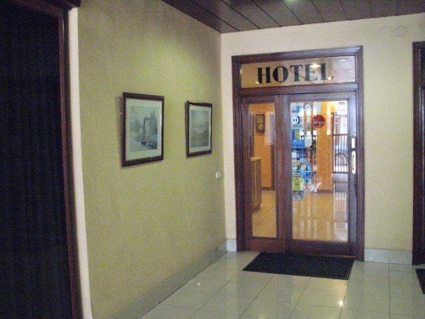 Hotel Achuri บิโตเรีย-กัสเตซ ภายนอก รูปภาพ